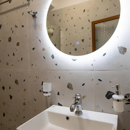 Kaci Sheme Apartment